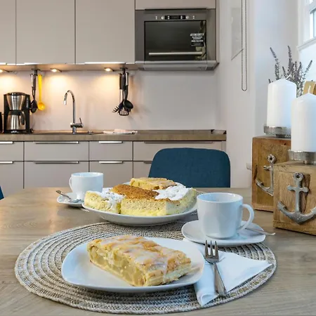 Apartment Haus Seeblick Mit 9 Alt Reddevitz