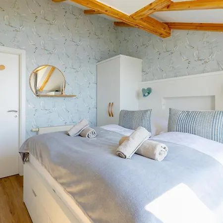 Haus Seeblick Mit 9 Apartment *