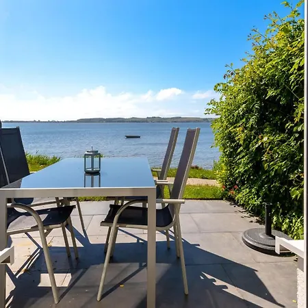 Haus Seeblick Mit 9 * Alt Reddevitz