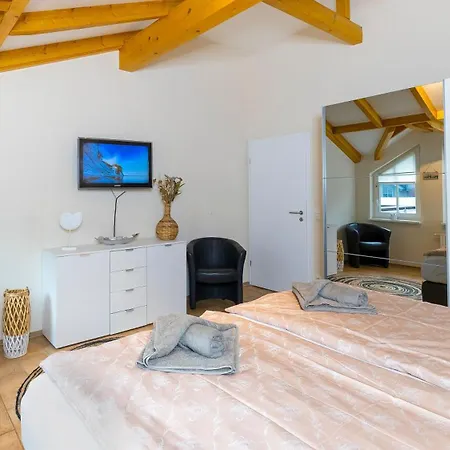 Haus Seeblick Mit 9 Alt Reddevitz
