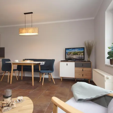 Haus Seeblick Mit 9 Apartment *