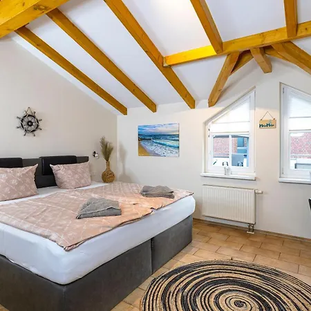 Haus Seeblick Mit 9 * Alt Reddevitz