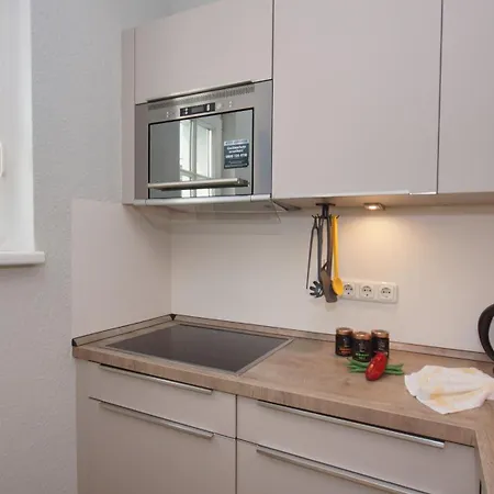 Haus Seeblick Mit 9 Apartment Alt Reddevitz