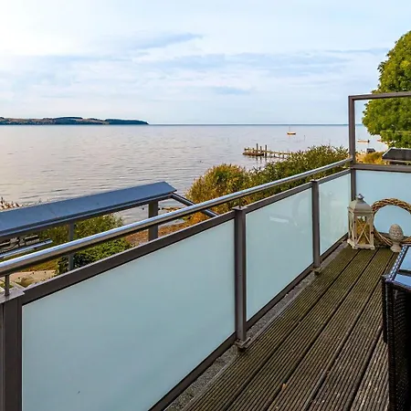 Haus Seeblick Mit 9 * Alt Reddevitz
