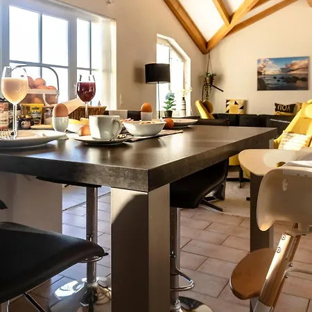 Apartment Haus Seeblick Mit 9 Alt Reddevitz