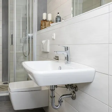 Haus Seeblick Mit 9 * Alt Reddevitz