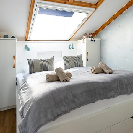 Haus Seeblick Mit 9 * Alt Reddevitz