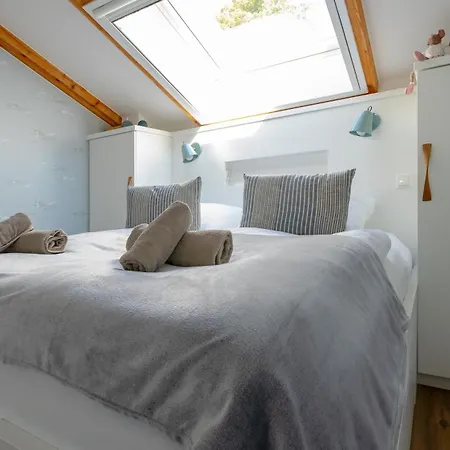 Haus Seeblick Mit 9 * Alt Reddevitz