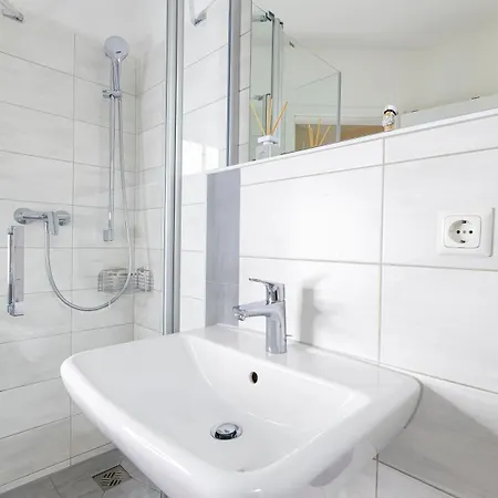 Haus Seeblick Mit 9 Alt Reddevitz