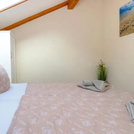 Haus Seeblick Mit 9 Lejlighed Alt Reddevitz