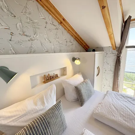 Haus Seeblick Mit 9 * Alt Reddevitz