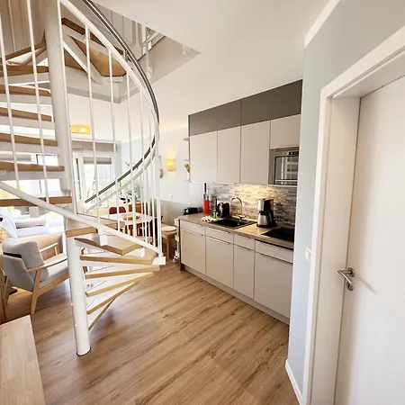 Haus Seeblick Mit 9 * Alt Reddevitz